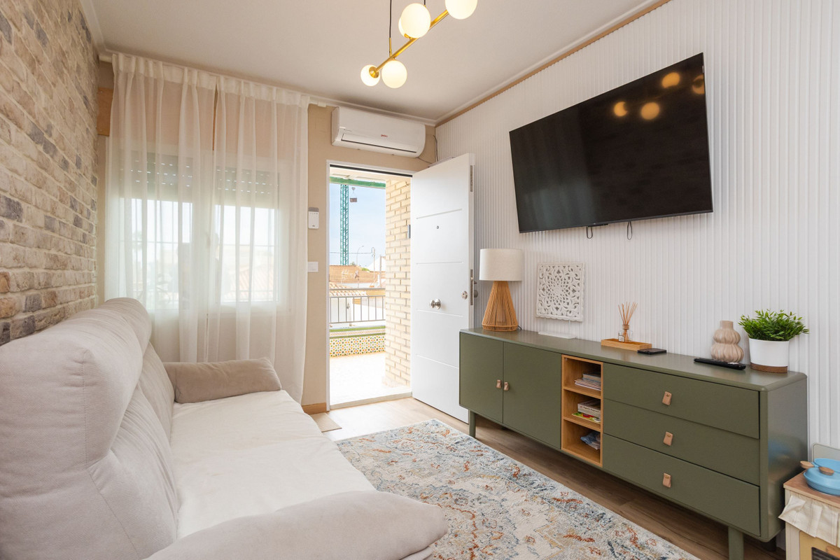 For sale - 3 Bedroom 1 Bathroom Apartment - Middle Floor Apartment in Pilar de la Horadada - Torre de la Horadada  - Alicante