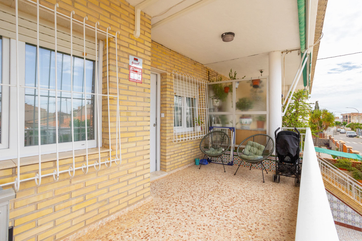 For sale - 3 Bedroom 1 Bathroom Apartment - Middle Floor Apartment in Pilar de la Horadada - Torre de la Horadada  - Alicante