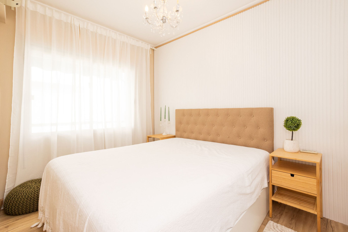For sale - 3 Bedroom 1 Bathroom Apartment - Middle Floor Apartment in Pilar de la Horadada - Torre de la Horadada  - Alicante