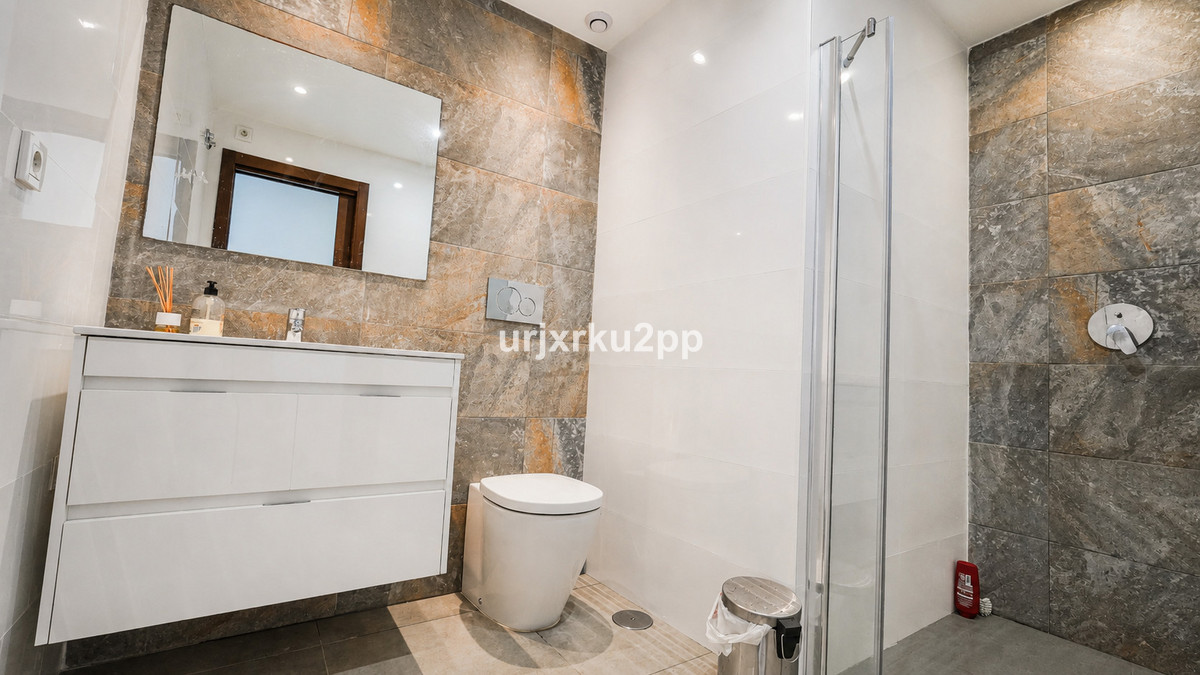 For sale - 2 Bedroom 2 Bathroom Apartment - Middle Floor Apartment in Torrevieja - Aguas Nuevas  - Alicante