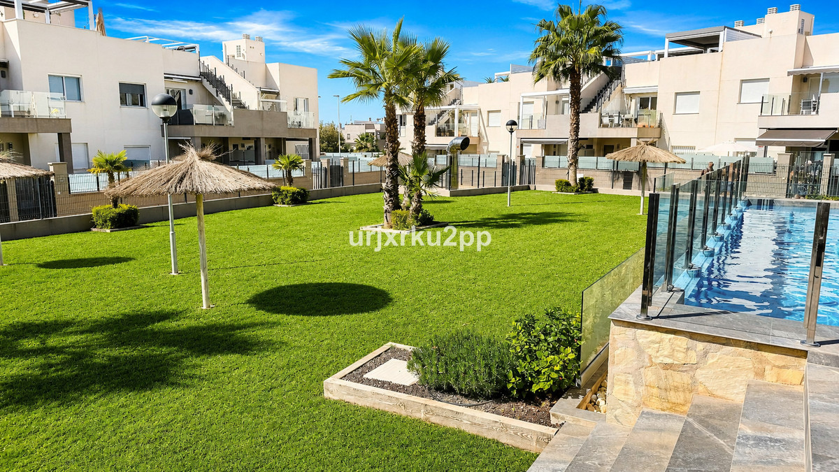 For sale - 2 Bedroom 2 Bathroom Apartment - Middle Floor Apartment in Torrevieja - Aguas Nuevas  - Alicante