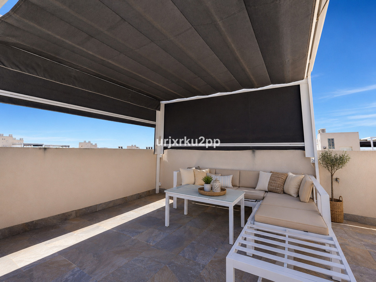 For sale - 2 Bedroom 2 Bathroom Apartment - Middle Floor Apartment in Torrevieja - Aguas Nuevas  - Alicante