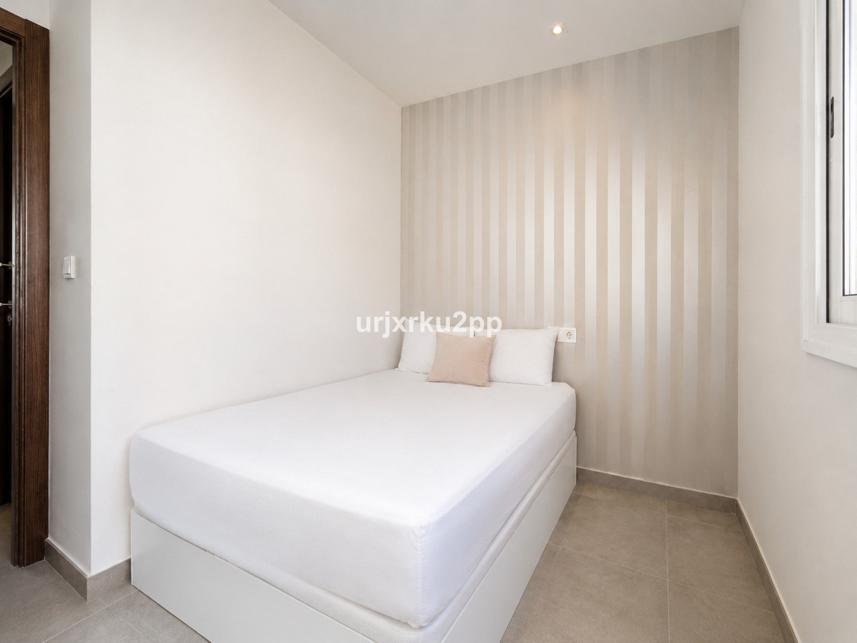 For sale - 2 Bedroom 2 Bathroom Apartment - Middle Floor Apartment in Torrevieja - Aguas Nuevas  - Alicante