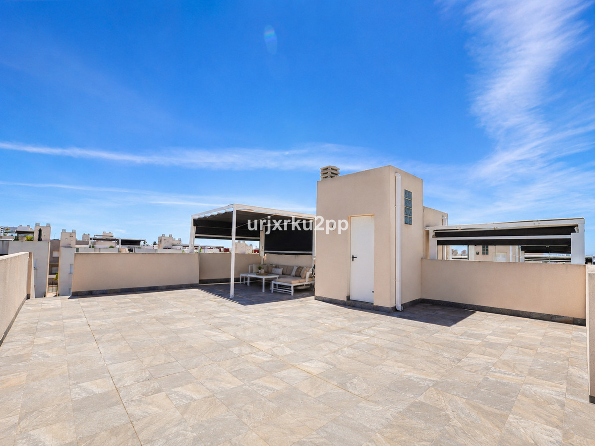For sale - 2 Bedroom 2 Bathroom Apartment - Middle Floor Apartment in Torrevieja - Aguas Nuevas  - Alicante