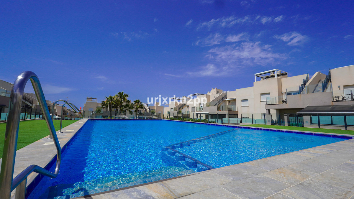 For sale - 2 Bedroom 2 Bathroom Apartment - Middle Floor Apartment in Torrevieja - Aguas Nuevas  - Alicante