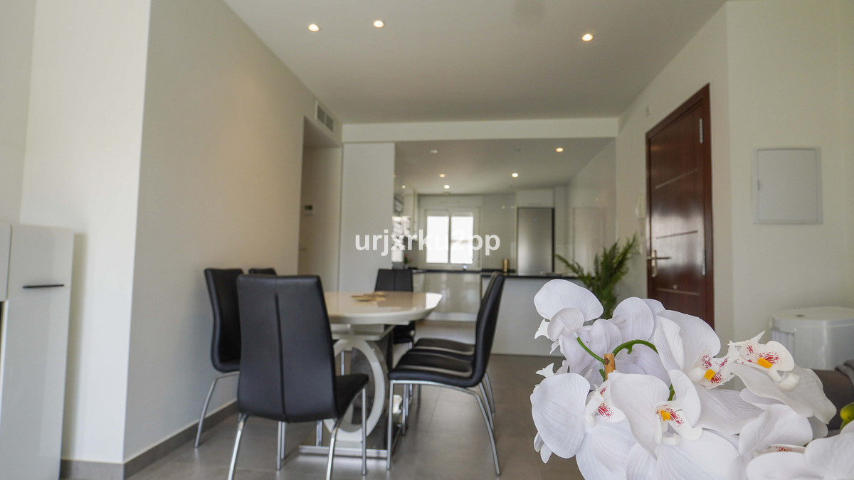 For sale - 2 Bedroom 2 Bathroom Apartment - Middle Floor Apartment in Torrevieja - Aguas Nuevas  - Alicante