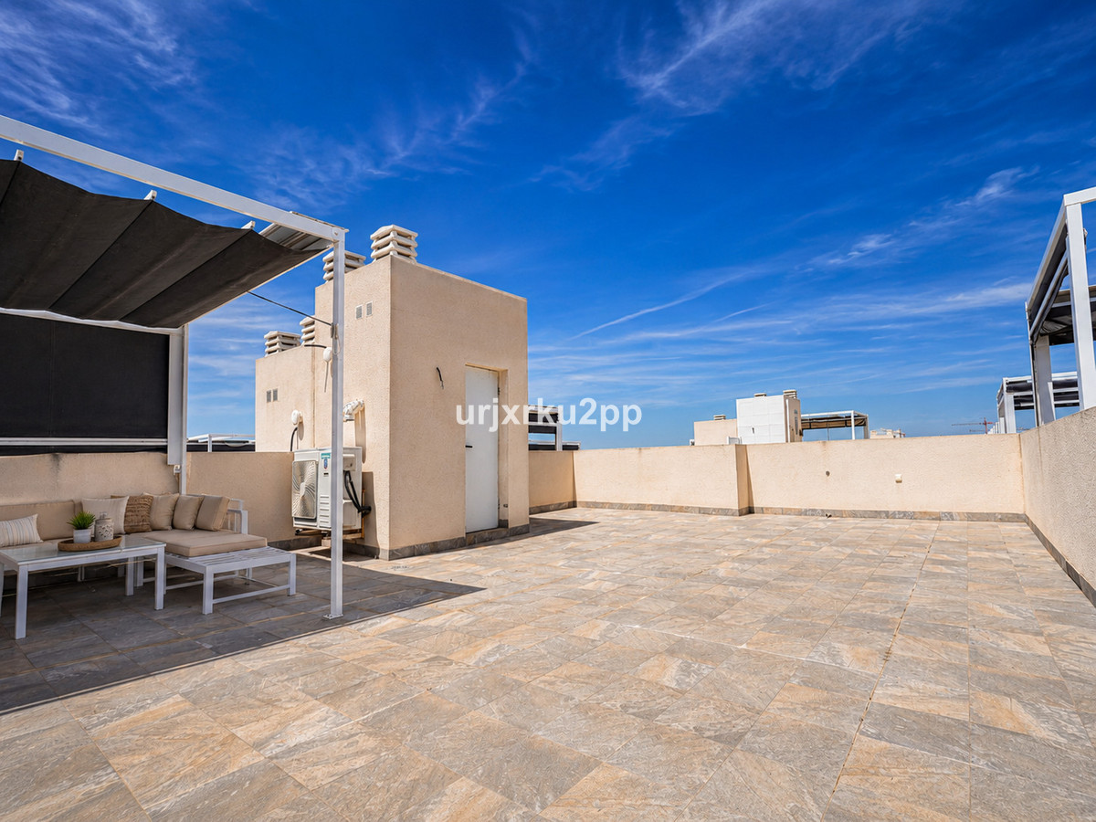 For sale - 2 Bedroom 2 Bathroom Apartment - Middle Floor Apartment in Torrevieja - Aguas Nuevas  - Alicante