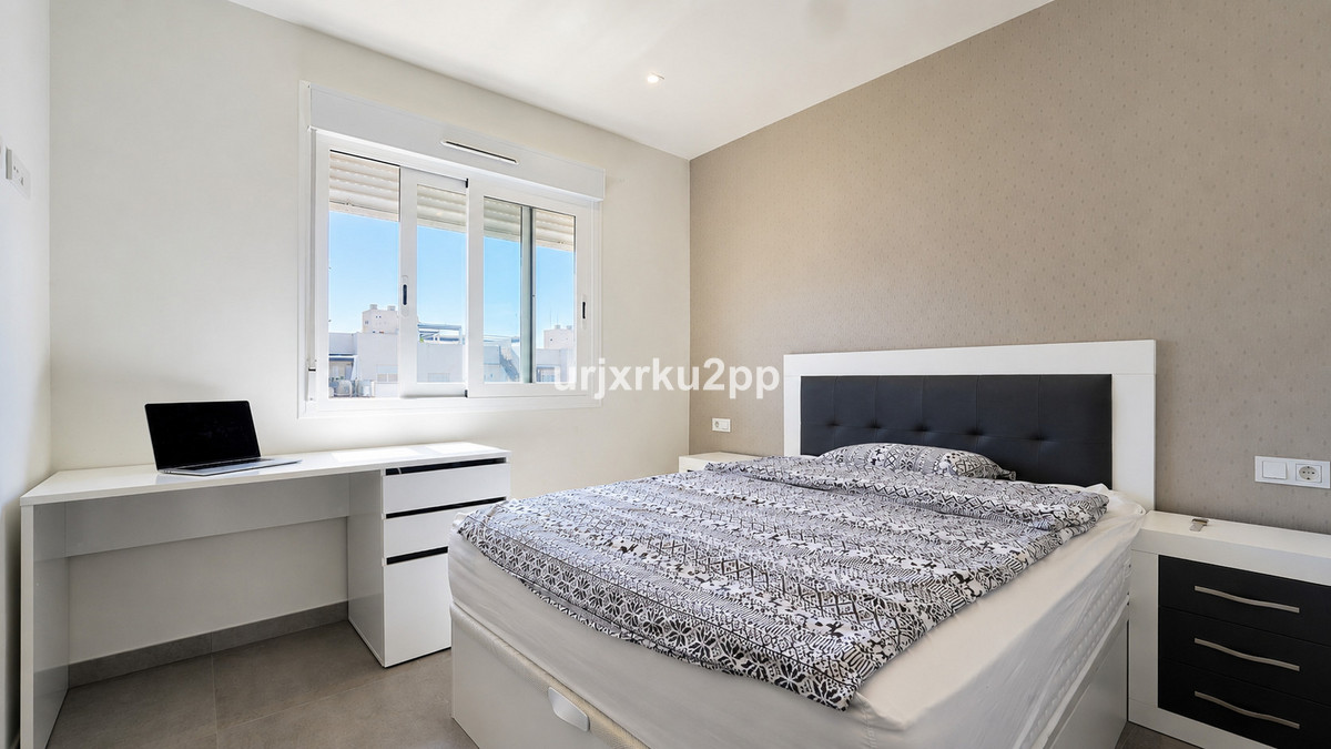 For sale - 2 Bedroom 2 Bathroom Apartment - Middle Floor Apartment in Torrevieja - Aguas Nuevas  - Alicante