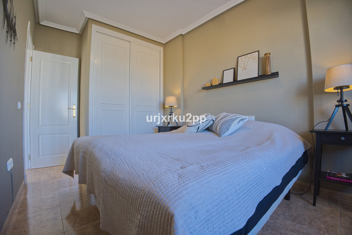 For sale - 3 Bedroom 2 Bathroom House - Detached Villa in Torrevieja - Torrevieja Centro  - Alicante