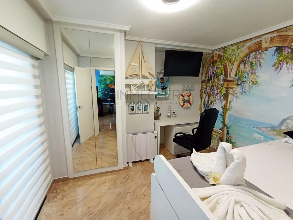 For sale - 2 Bedroom 1 Bathroom Apartment - Middle Floor Apartment in Torrevieja - La Mata  - Alicante