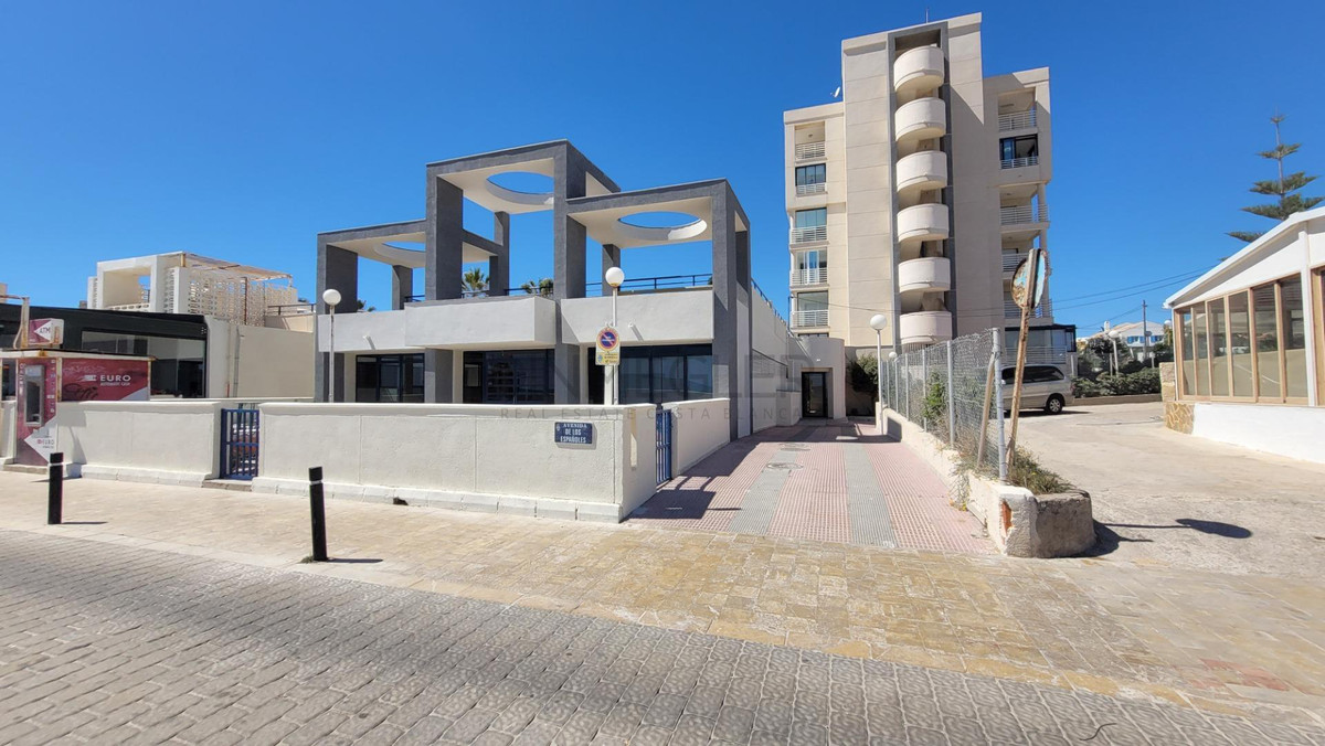 For sale - 2 Bedroom 1 Bathroom Apartment - Middle Floor Apartment in Torrevieja - La Mata  - Alicante