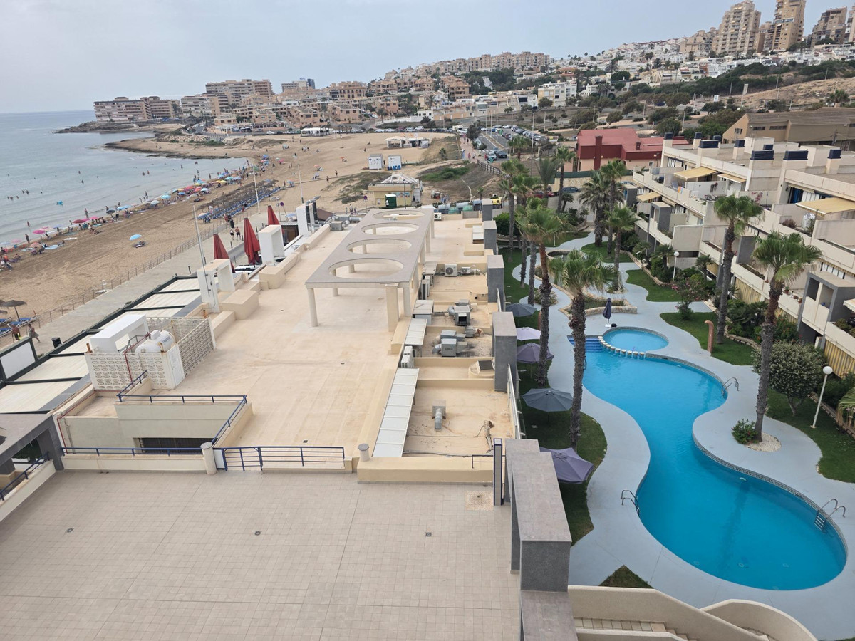 For sale - 2 Bedroom 1 Bathroom Apartment - Middle Floor Apartment in Torrevieja - La Mata  - Alicante