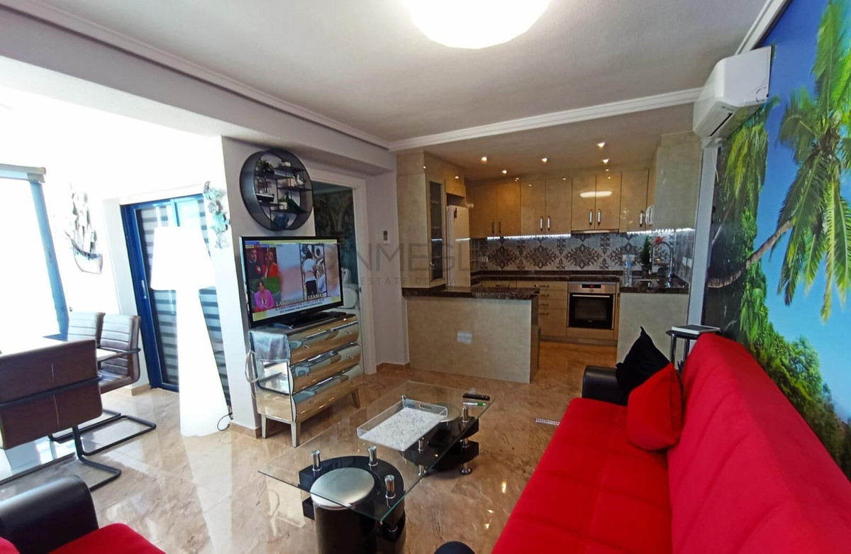 For sale - 2 Bedroom 1 Bathroom Apartment - Middle Floor Apartment in Torrevieja - La Mata  - Alicante