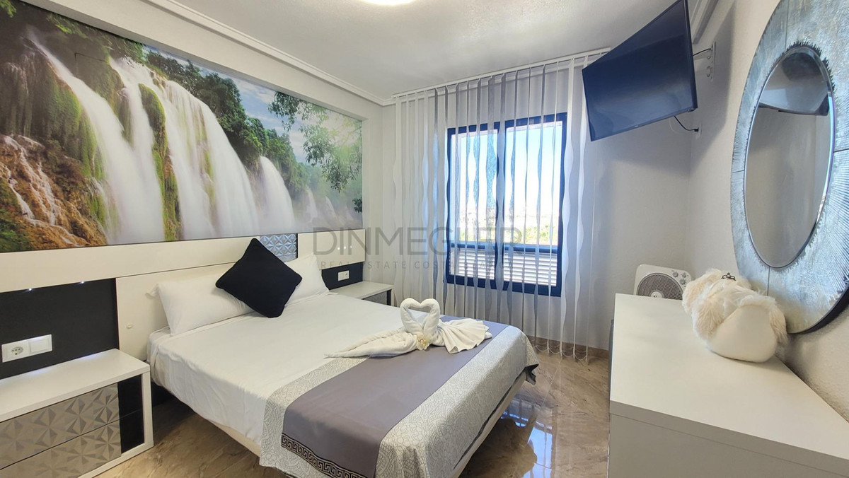 For sale - 2 Bedroom 1 Bathroom Apartment - Middle Floor Apartment in Torrevieja - La Mata  - Alicante
