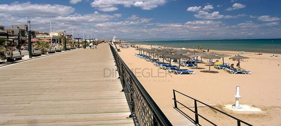 For sale - 2 Bedroom 1 Bathroom Apartment - Middle Floor Apartment in Torrevieja - La Mata  - Alicante
