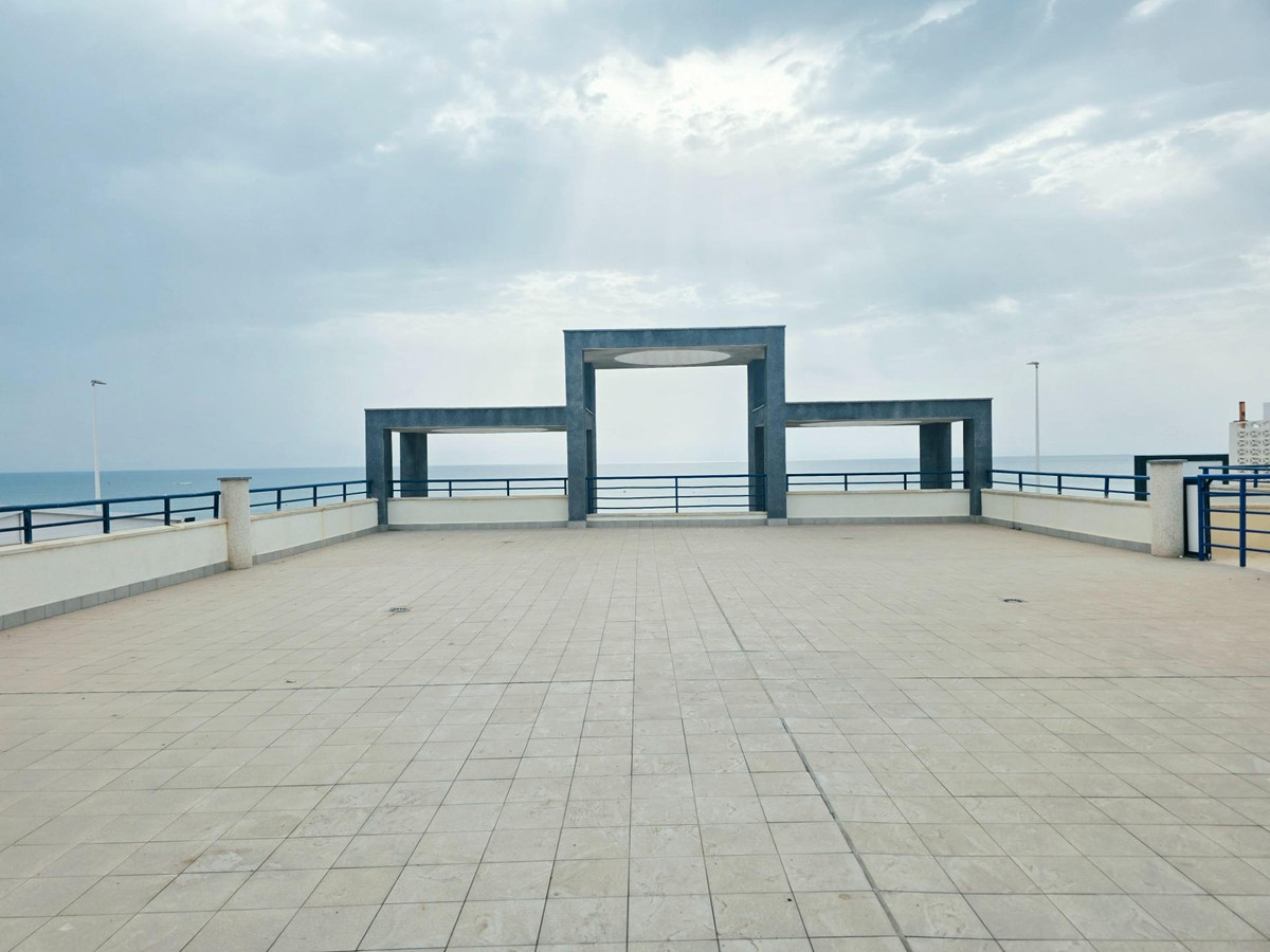 For sale - 2 Bedroom 1 Bathroom Apartment - Middle Floor Apartment in Torrevieja - La Mata  - Alicante