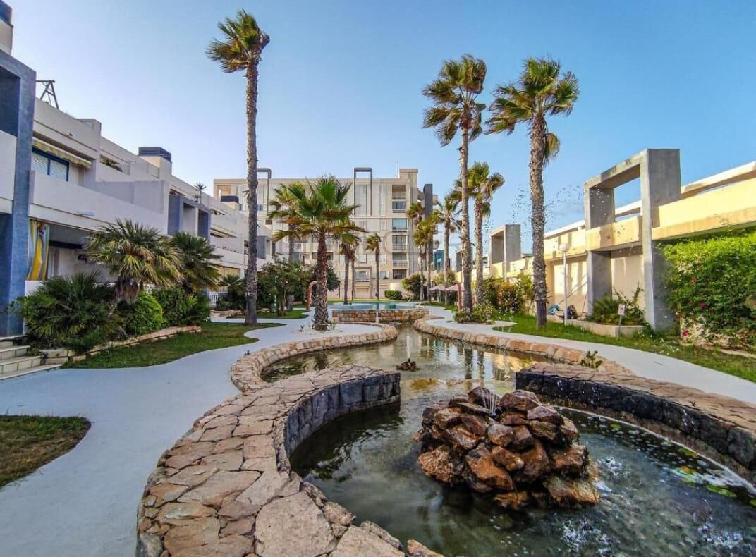 For sale - 2 Bedroom 1 Bathroom Apartment - Middle Floor Apartment in Torrevieja - La Mata  - Alicante