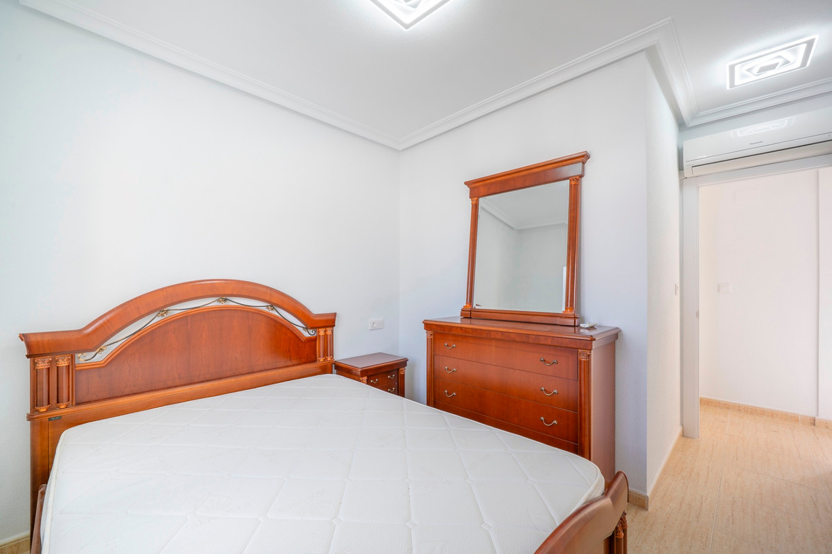 For sale - 4 Bedroom 3 Bathroom House - Detached Villa in Orihuela - Orihuela Costa  - Alicante
