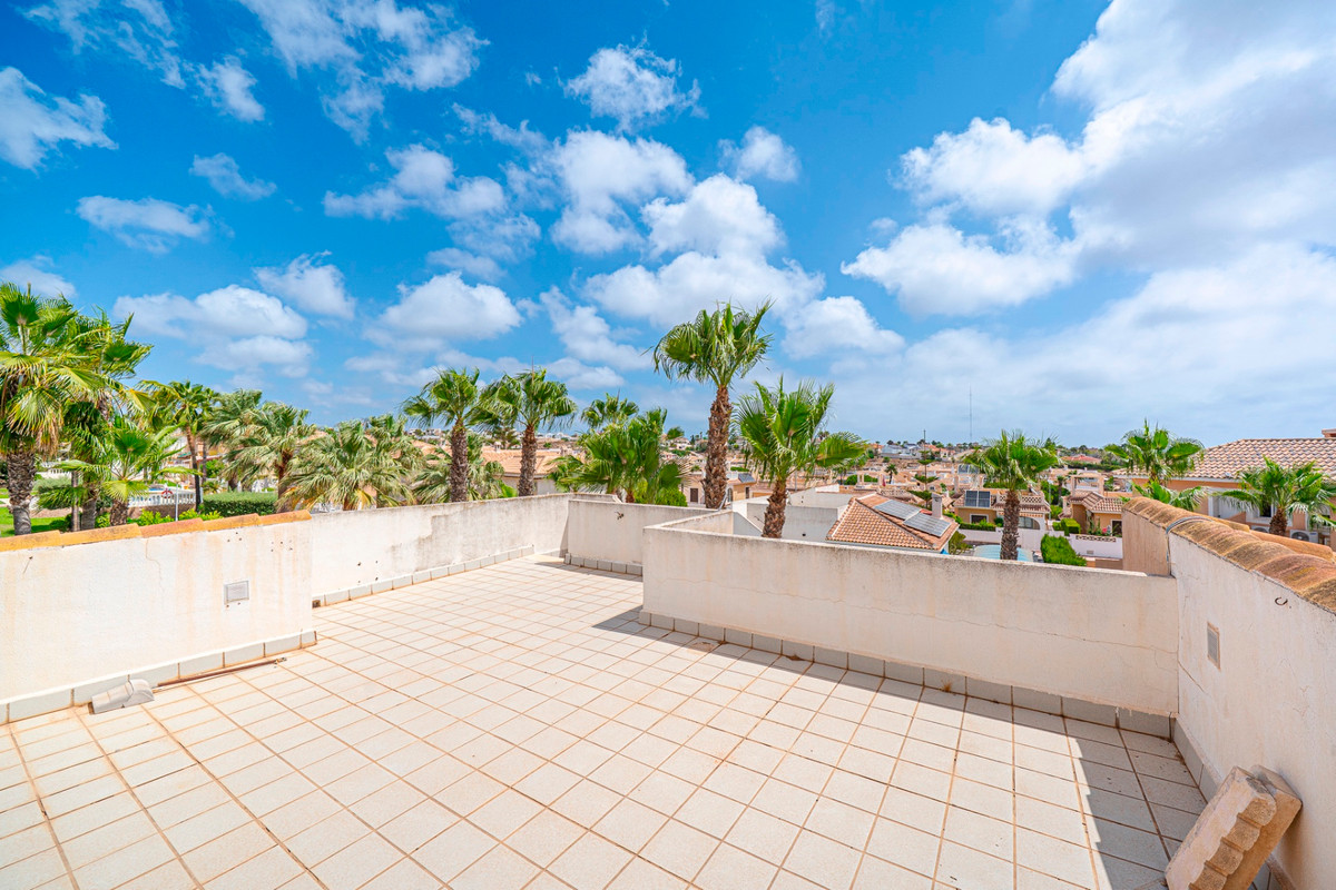 For sale - 3 Bedroom 2 Bathroom House - Detached Villa in Rojales - Ciudad Quesada  - Alicante
