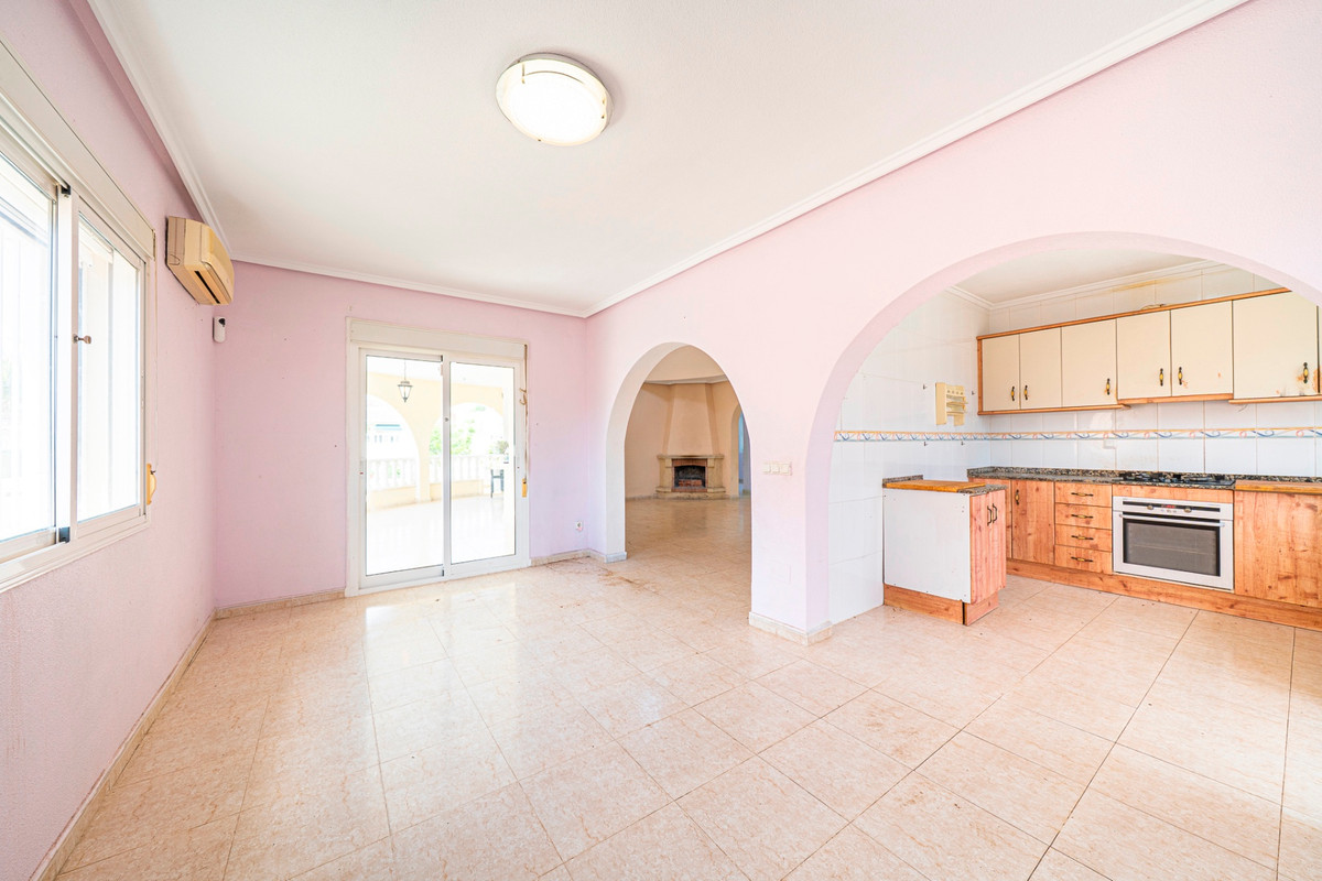 For sale - 3 Bedroom 2 Bathroom House - Detached Villa in Rojales - Ciudad Quesada  - Alicante
