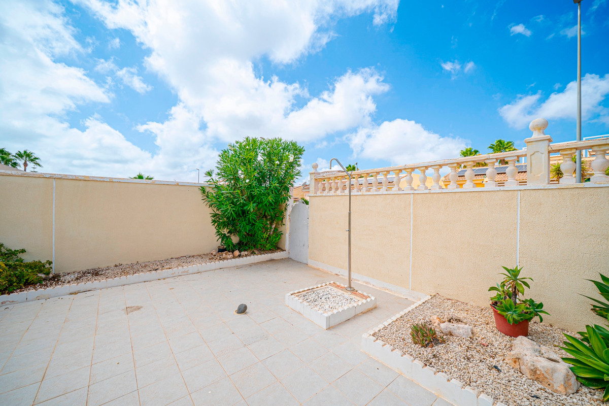 For sale - 3 Bedroom 2 Bathroom House - Detached Villa in Rojales - Ciudad Quesada  - Alicante