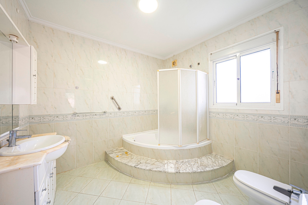 For sale - 3 Bedroom 2 Bathroom House - Detached Villa in Rojales - Ciudad Quesada  - Alicante