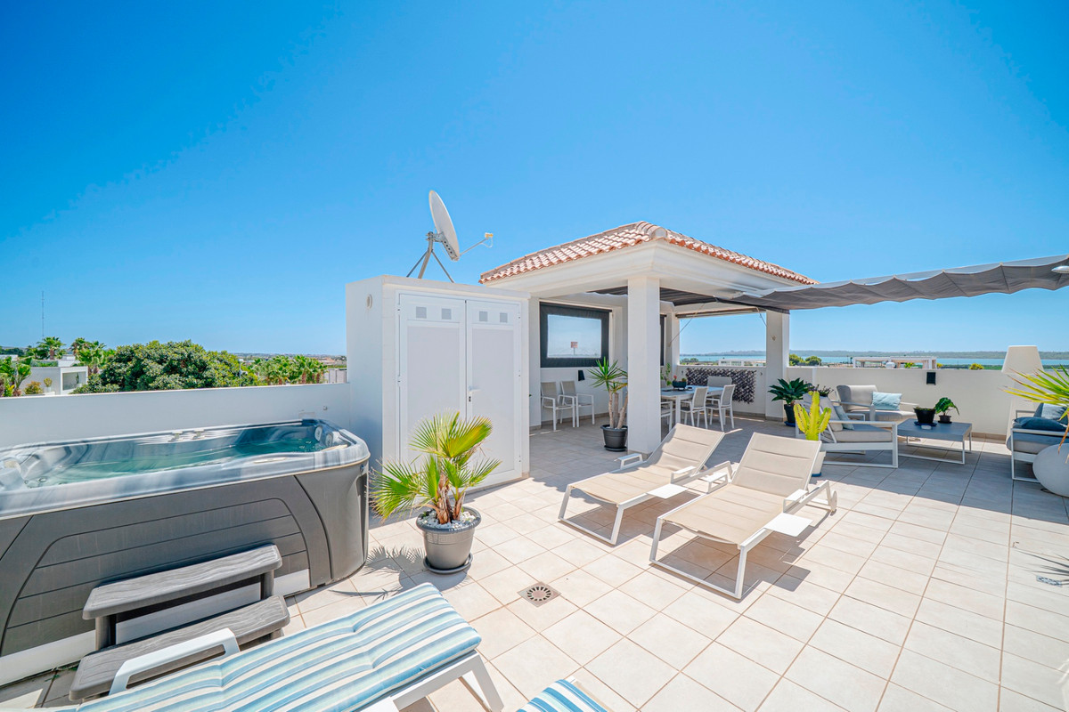 For sale - 2 Bedroom 2 Bathroom Apartment - Penthouse in Rojales - Ciudad Quesada  - Alicante