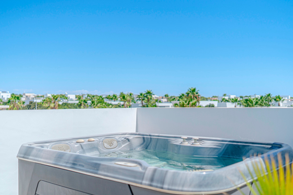 For sale - 2 Bedroom 2 Bathroom Apartment - Penthouse in Rojales - Ciudad Quesada  - Alicante