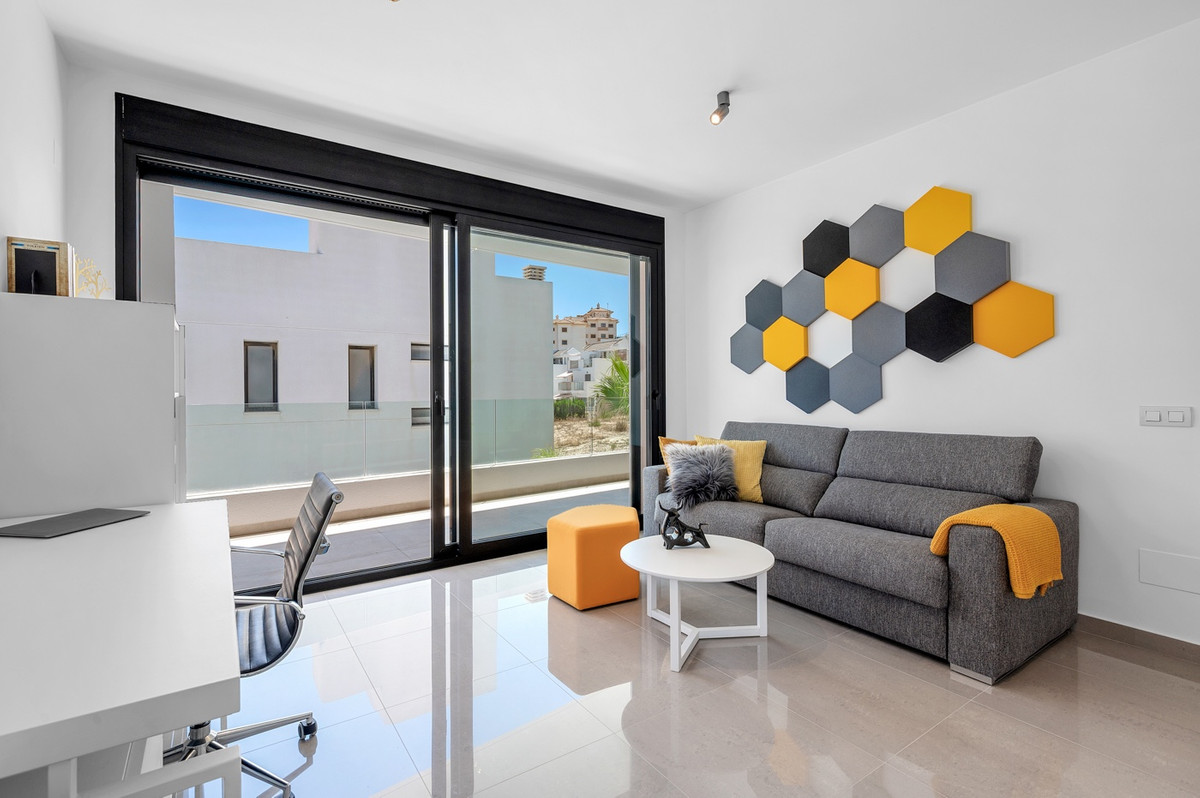 For sale - 4 Bedroom 3 Bathroom House - Detached Villa in Guardamar del Segura - Guardamar del Segura Centro  - Alicante