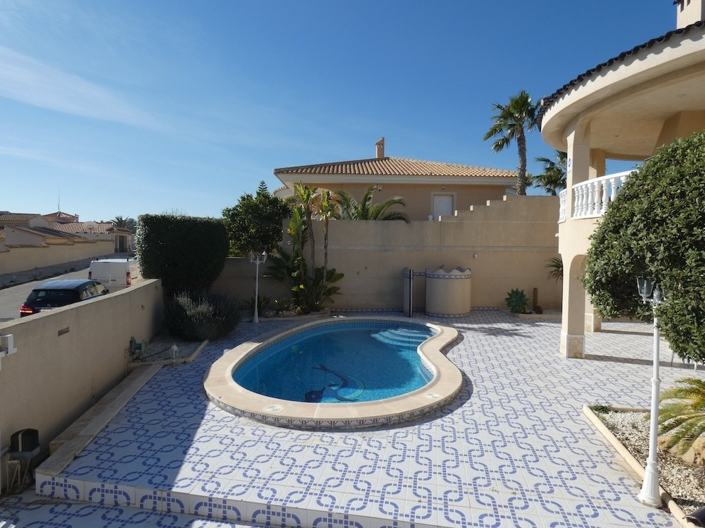 For sale - 4 Bedroom 4 Bathroom House - Detached Villa in Rojales - Ciudad Quesada  - Alicante