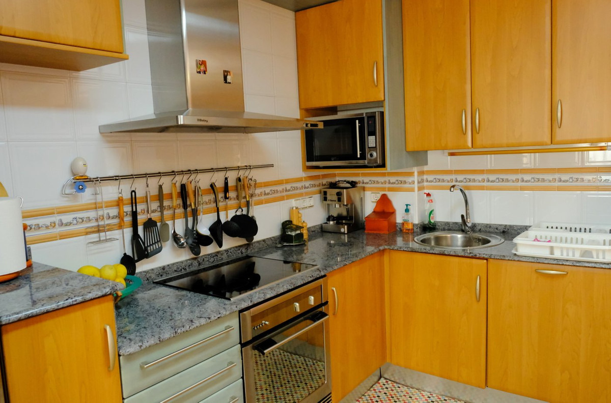For sale - 5 Bedroom 3 Bathroom House - Detached Villa in Orihuela - Orihuela Centro  - Alicante