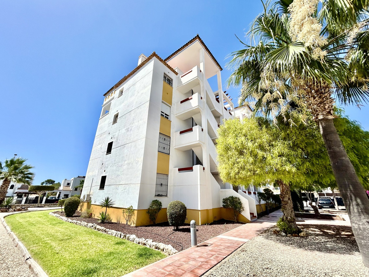 For sale - 2 Bedroom 2 Bathroom Apartment - Ground Floor Apartment in Orihuela - Villamartin  - Alicante