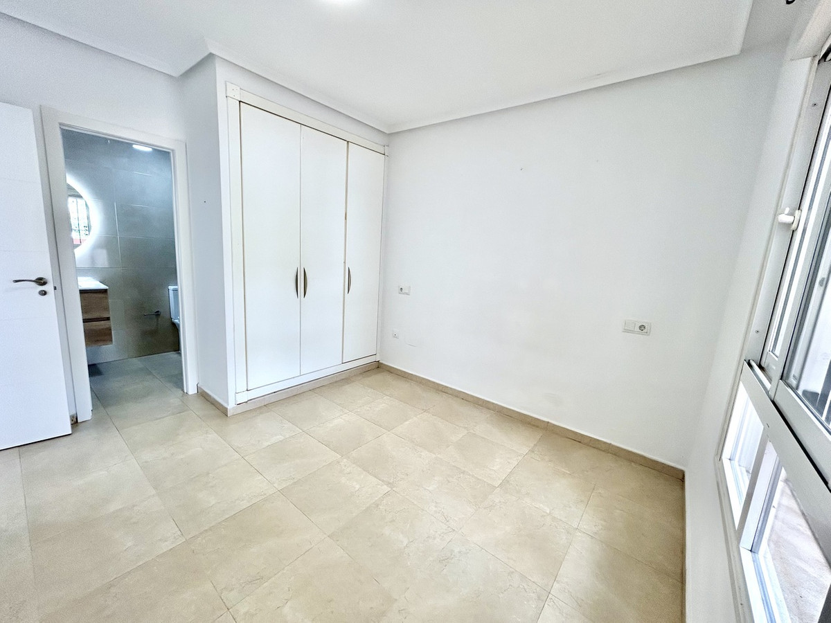 For sale - 2 Bedroom 2 Bathroom Apartment - Ground Floor Apartment in Orihuela - Villamartin  - Alicante