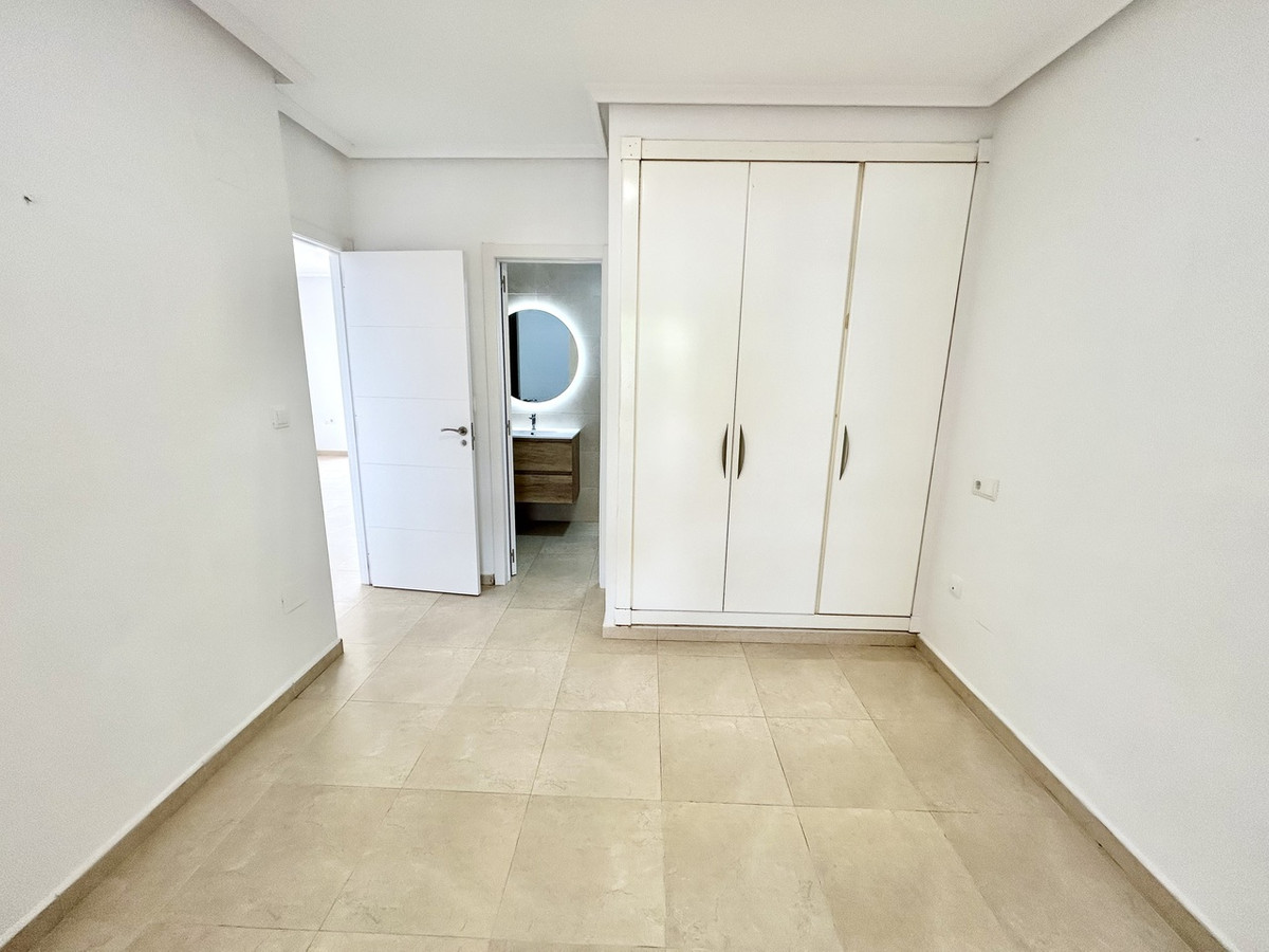 For sale - 2 Bedroom 2 Bathroom Apartment - Ground Floor Apartment in Orihuela - Villamartin  - Alicante