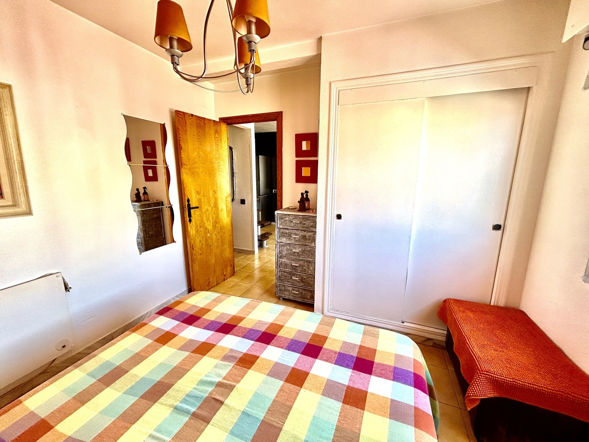 For sale - 1 Bedroom 1 Bathroom Apartment - Middle Floor Apartment in Torrevieja - Torrevieja Centro  - Alicante