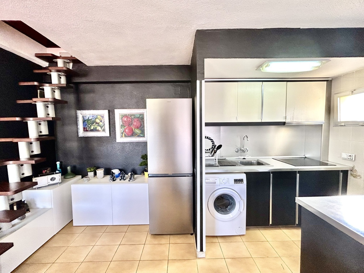 For sale - 1 Bedroom 1 Bathroom Apartment - Middle Floor Apartment in Torrevieja - Torrevieja Centro  - Alicante