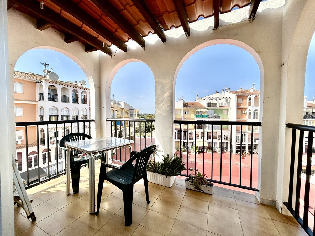 For sale - 1 Bedroom 1 Bathroom Apartment - Middle Floor Apartment in Torrevieja - Torrevieja Centro  - Alicante