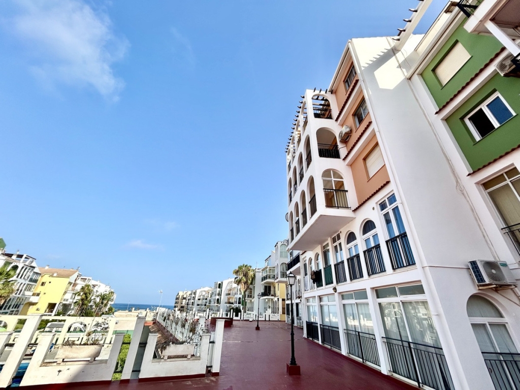 1 Bedroom 1 Bathroom Apartment - Middle Floor Apartment in Torrevieja