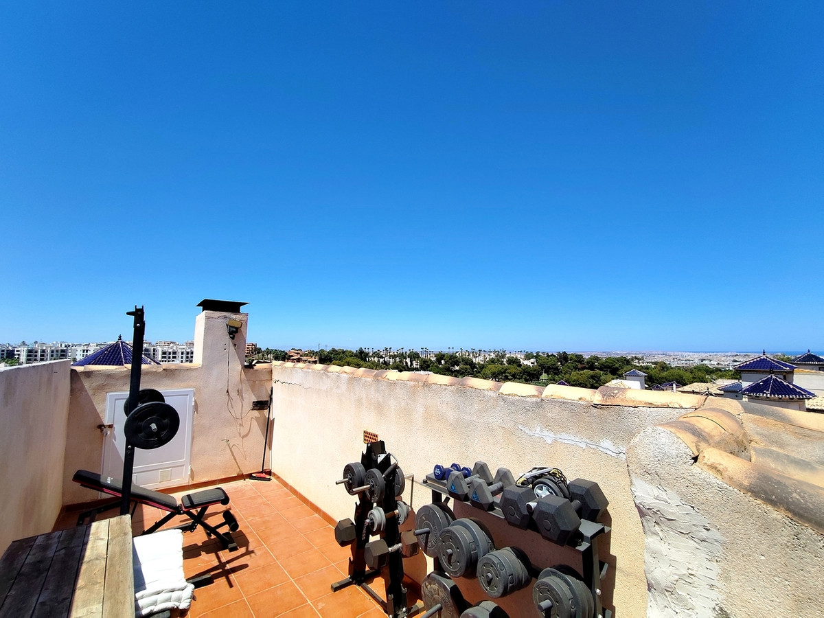 For sale - 2 Bedroom 1 Bathroom Apartment - Middle Floor Apartment in Orihuela - Villamartin  - Alicante
