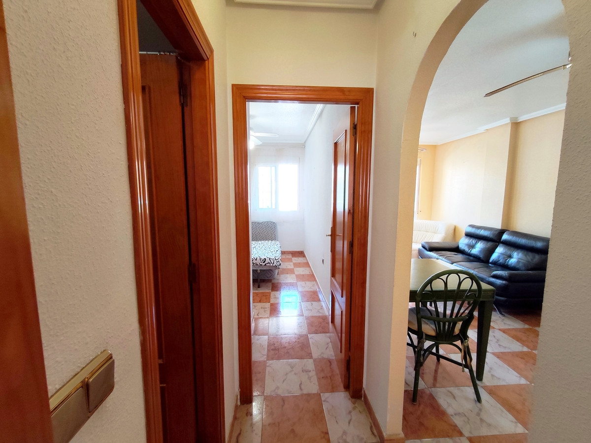 For sale - 2 Bedroom 1 Bathroom Apartment - Middle Floor Apartment in Orihuela - Villamartin  - Alicante