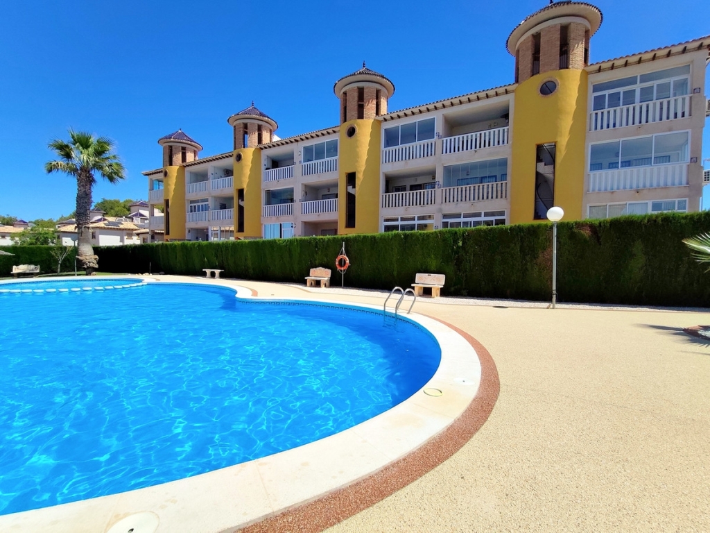 2 Bedroom 1 Bathroom Apartment - Middle Floor Apartment in Orihuela