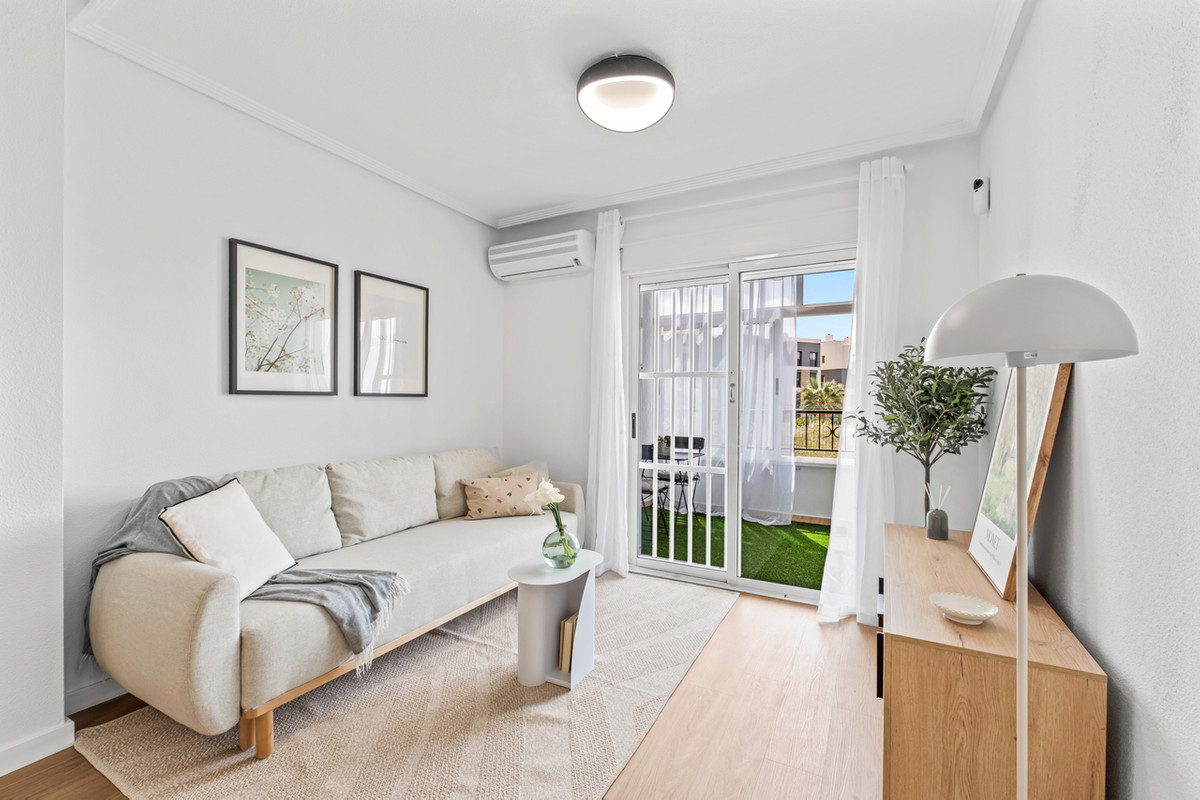 For sale - 2 Bedroom 1 Bathroom Apartment - Ground Floor Apartment in Orihuela - Playa Flamenca  - Alicante