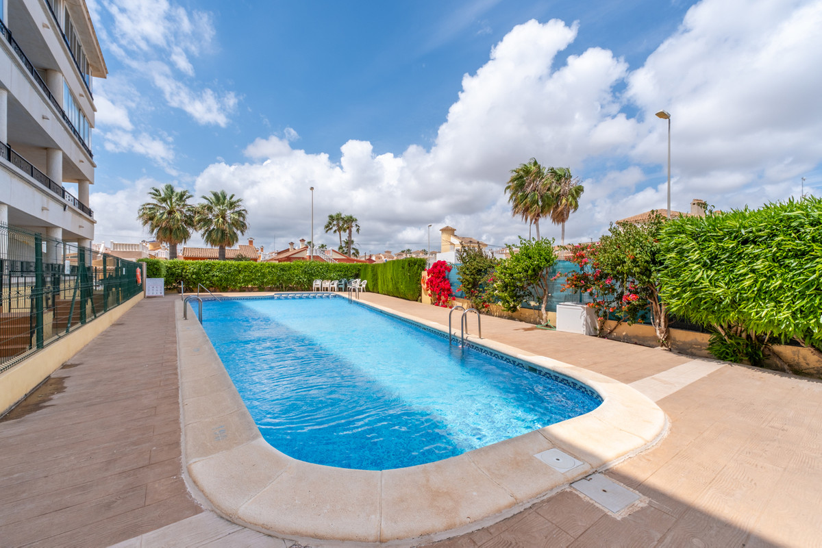 For sale - 2 Bedroom 1 Bathroom Apartment - Ground Floor Apartment in Orihuela - Playa Flamenca  - Alicante