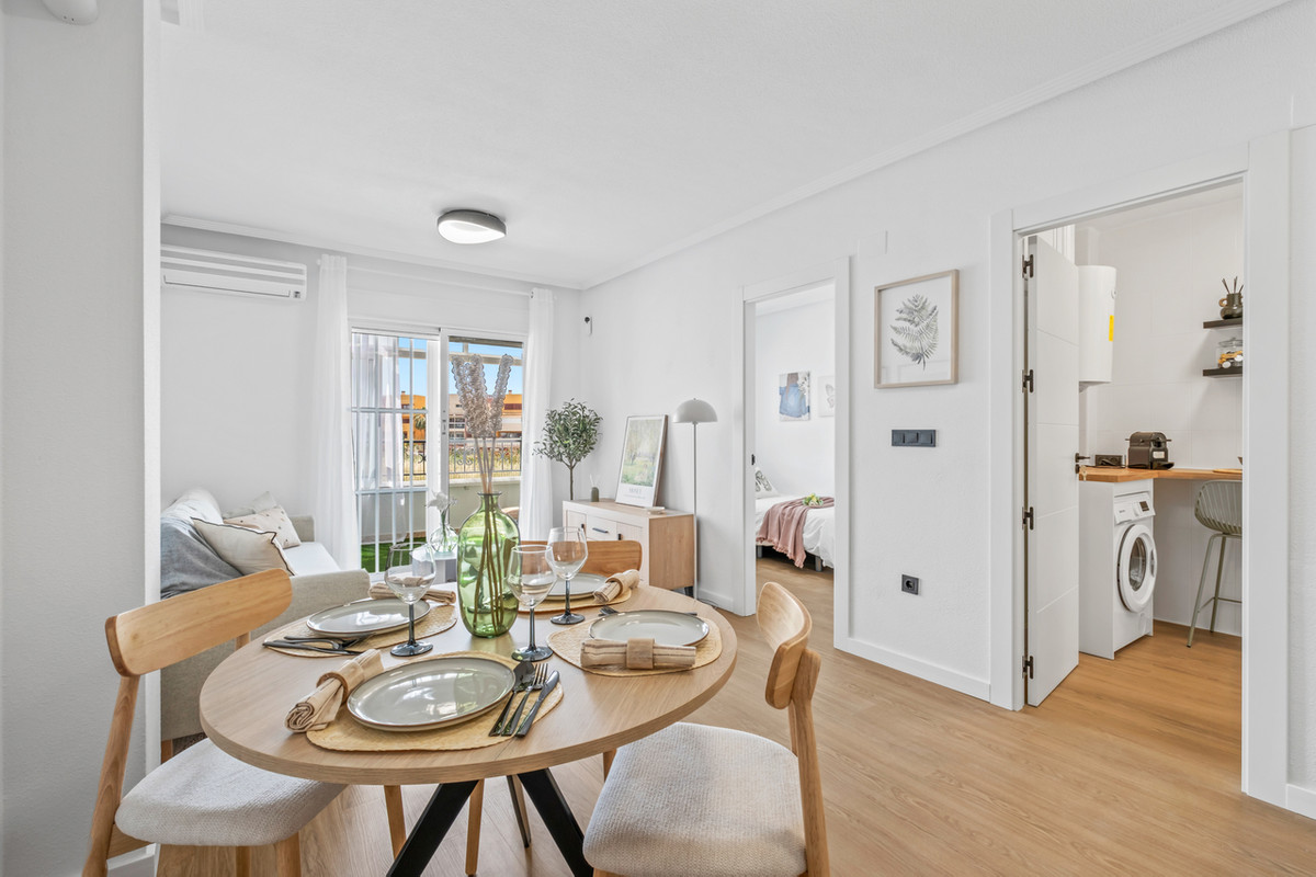 For sale - 2 Bedroom 1 Bathroom Apartment - Ground Floor Apartment in Orihuela - Playa Flamenca  - Alicante