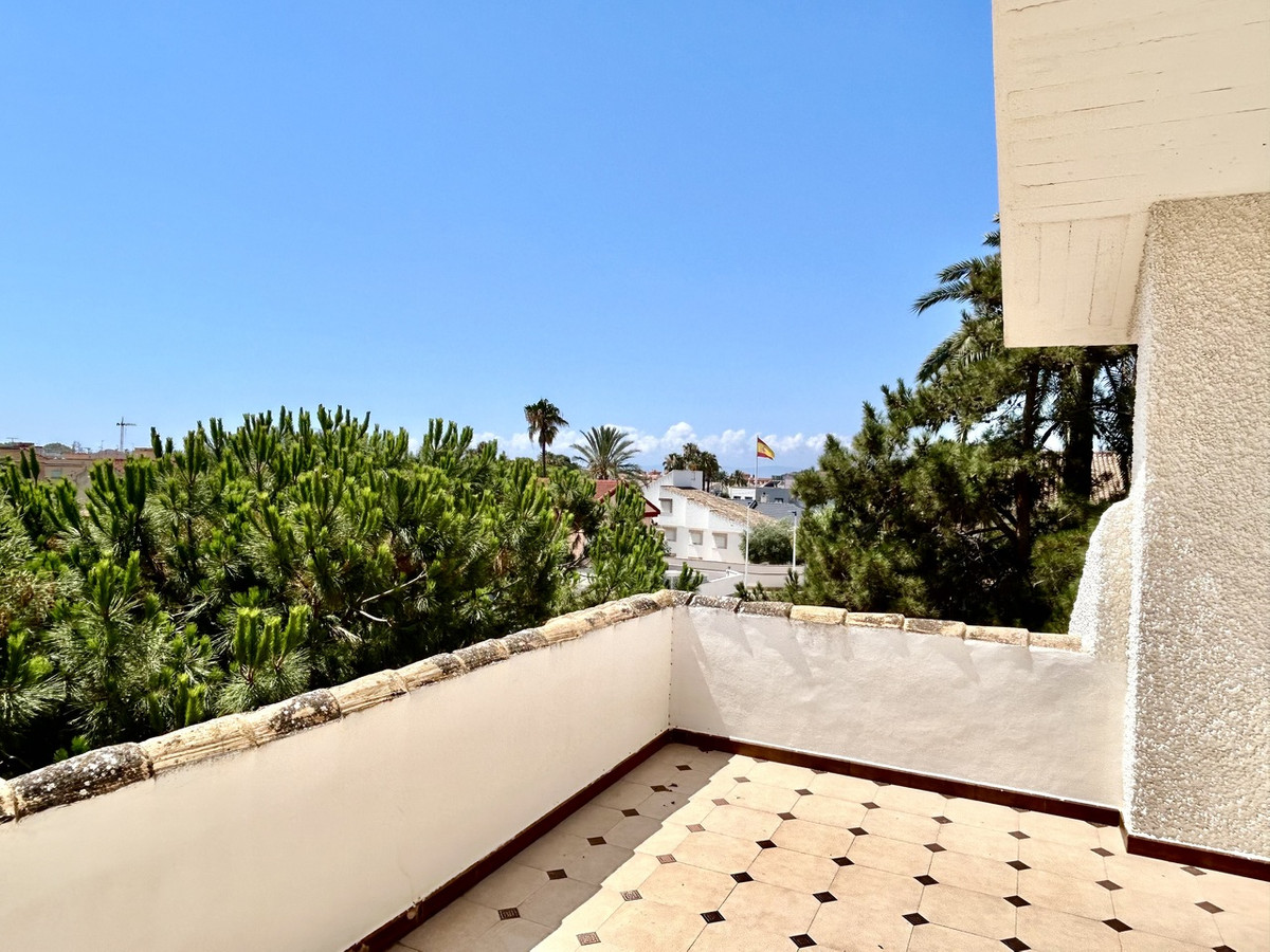 For sale - 4 Bedroom 3 Bathroom House - Detached Villa in San Javier - Santiago de la Ribera  - Murcia