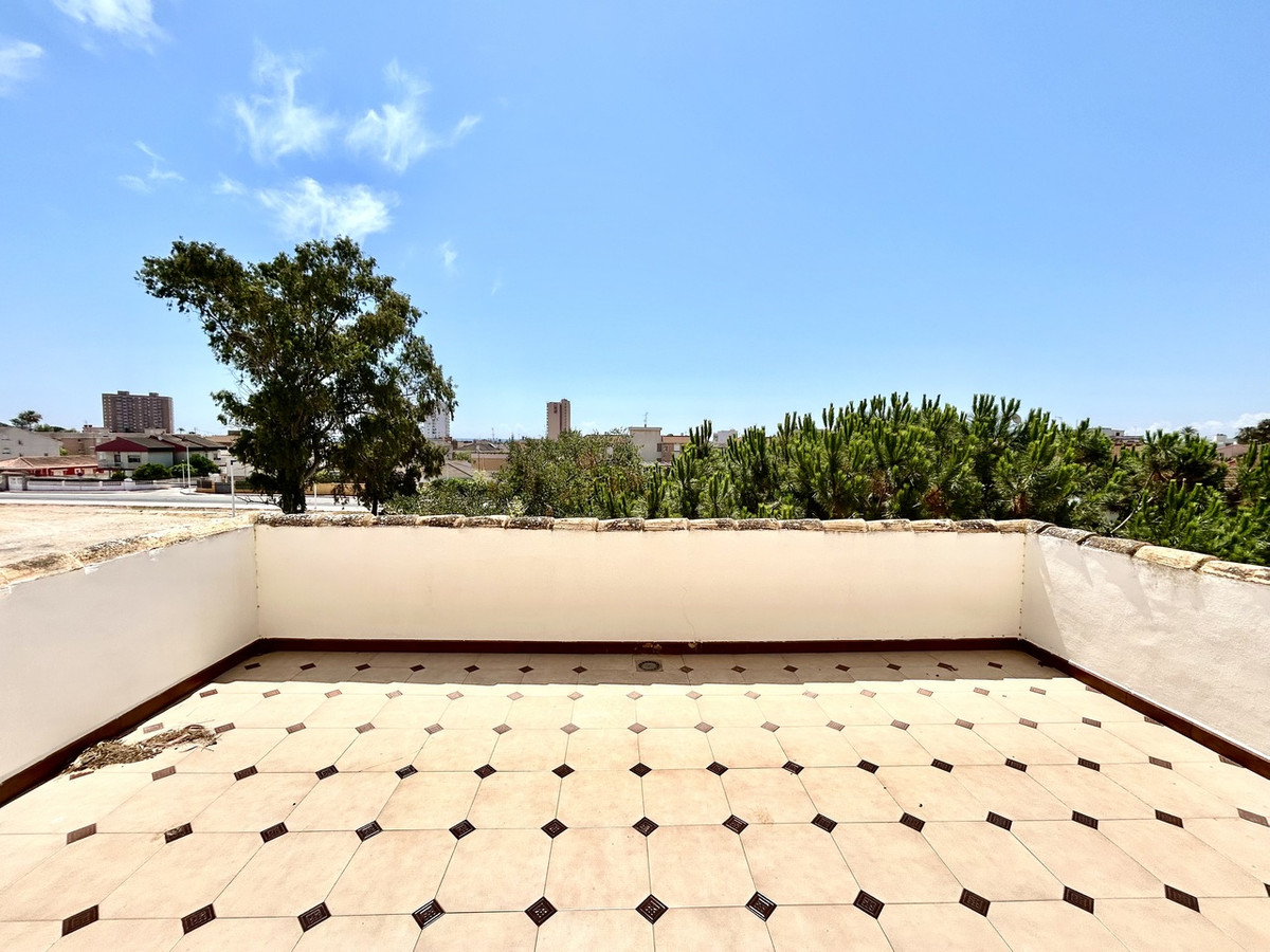 For sale - 4 Bedroom 3 Bathroom House - Detached Villa in San Javier - Santiago de la Ribera  - Murcia