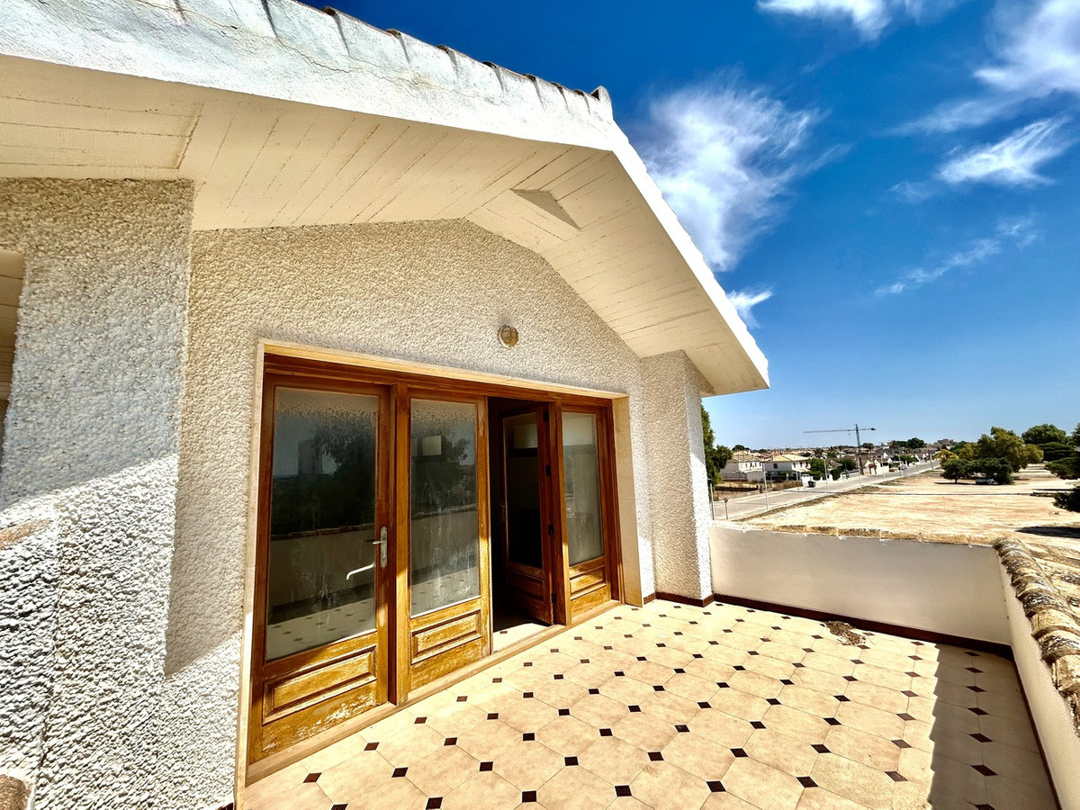 For sale - 4 Bedroom 3 Bathroom House - Detached Villa in San Javier - Santiago de la Ribera  - Murcia