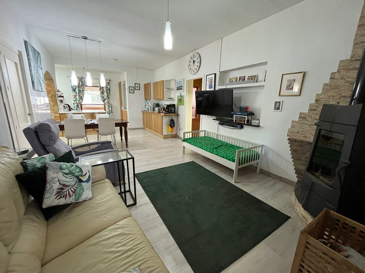 For sale - 6 Bedroom 3 Bathroom House - Detached Villa in Torre-Pacheco - La Torre Golf Resort  - Murcia