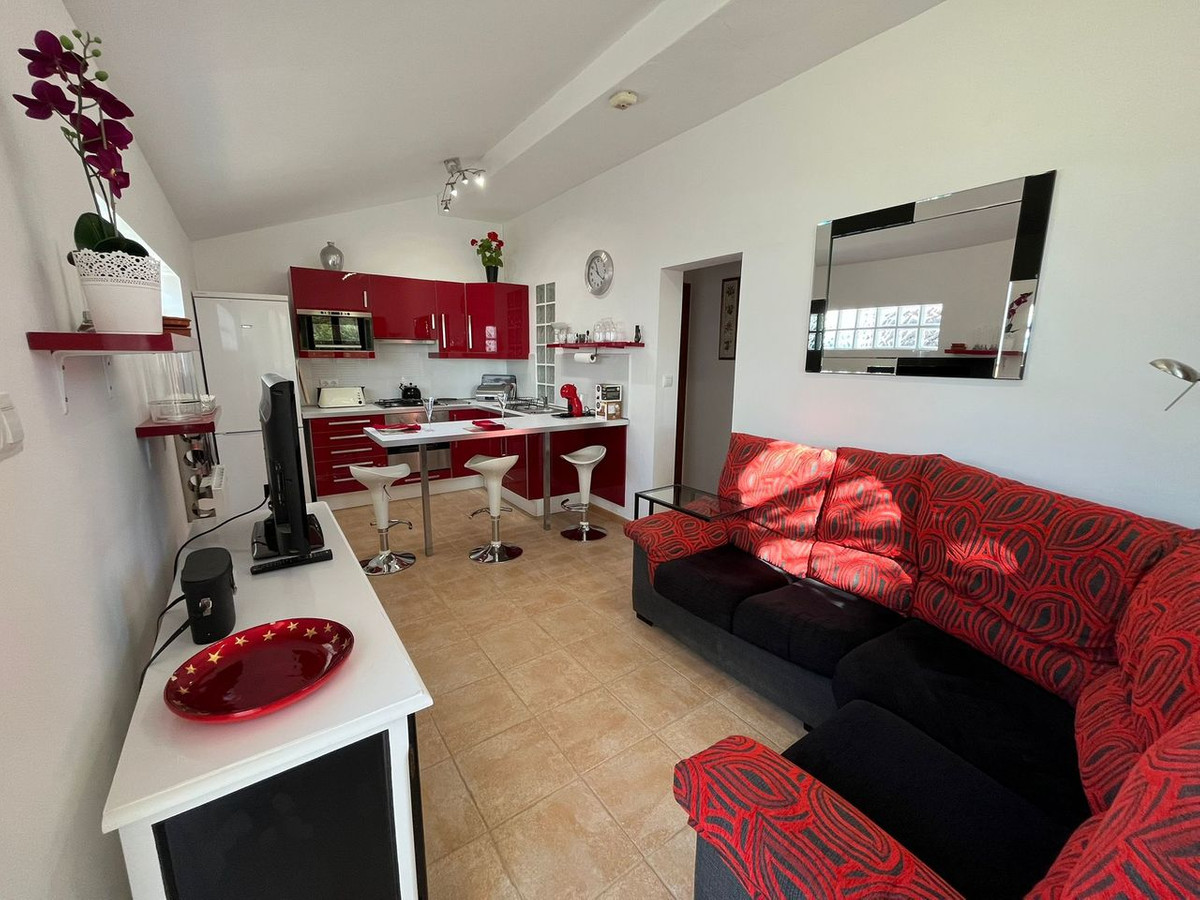 For sale - 6 Bedroom 3 Bathroom House - Detached Villa in Torre-Pacheco - La Torre Golf Resort  - Murcia