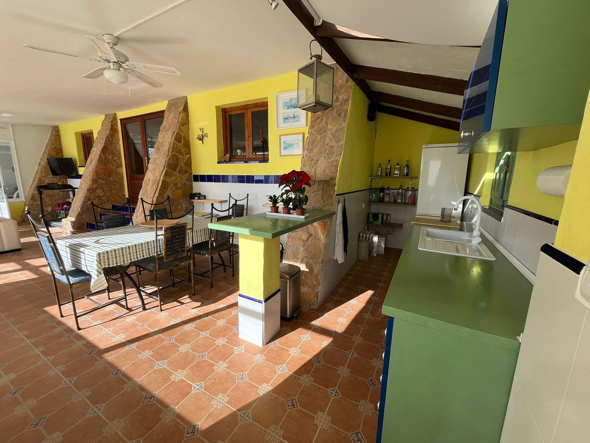 For sale - 6 Bedroom 3 Bathroom House - Detached Villa in Torre-Pacheco - La Torre Golf Resort  - Murcia